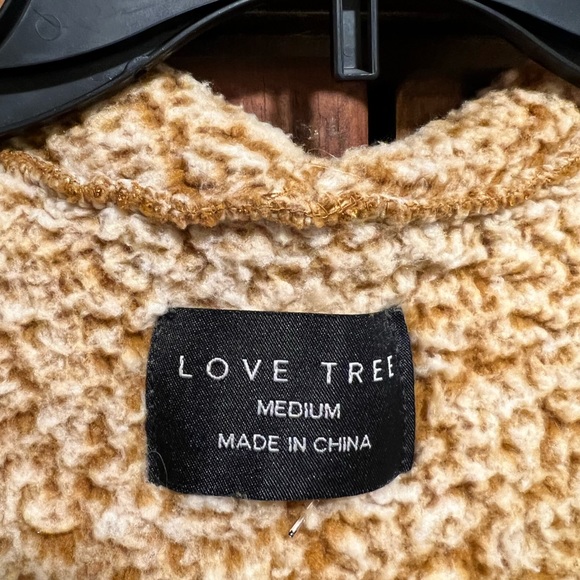 Love Tree Fleece Vest - Picture 5 of 6